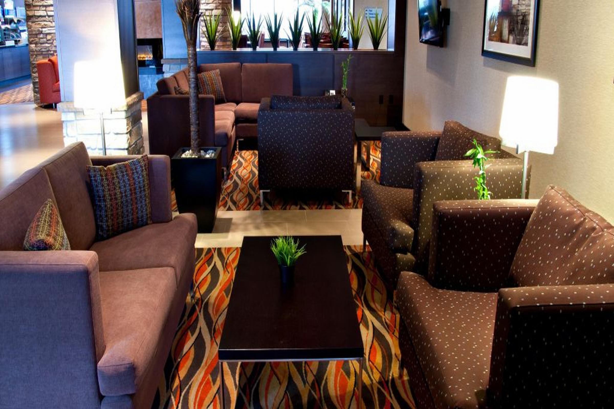 Holiday Inn Express Pembroke By Ihg Экстерьер фото
